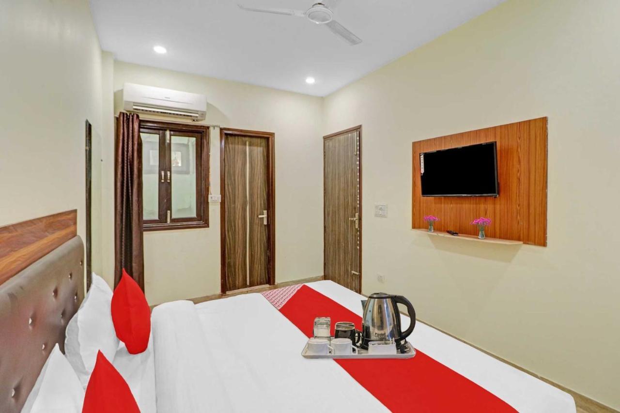 O Moonshine Near Mohan Estate Metro Station 3* New Delhi