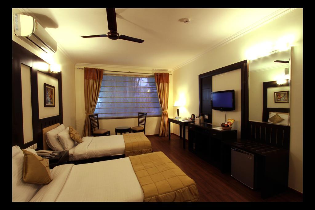 Southgate Delhi Hotel