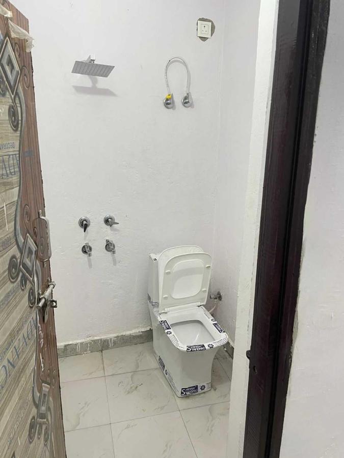 Spot On Lucky 7 Near Badarpur Border Metro Station