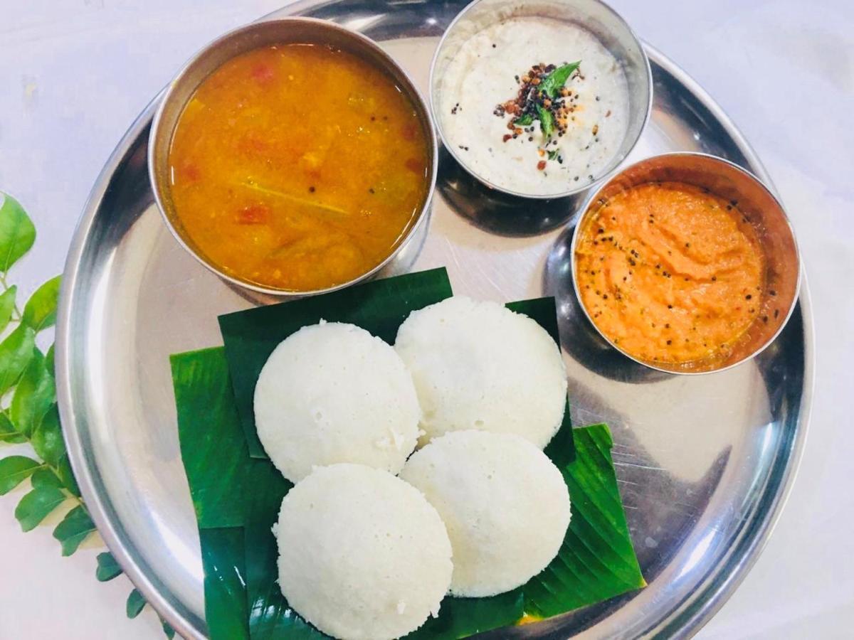 Hotel Fabhotel Rs Gera - Nr Nehru Place Market