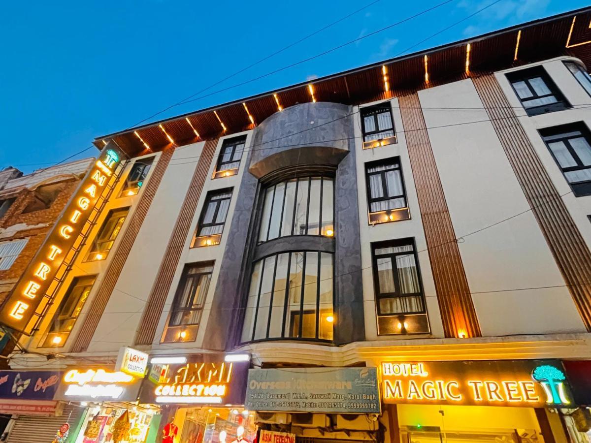 Magic Tree Karol Bagh Metro Station New 3*