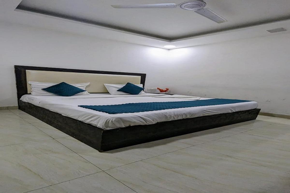 Hotel The Arrow - Greater Kailash