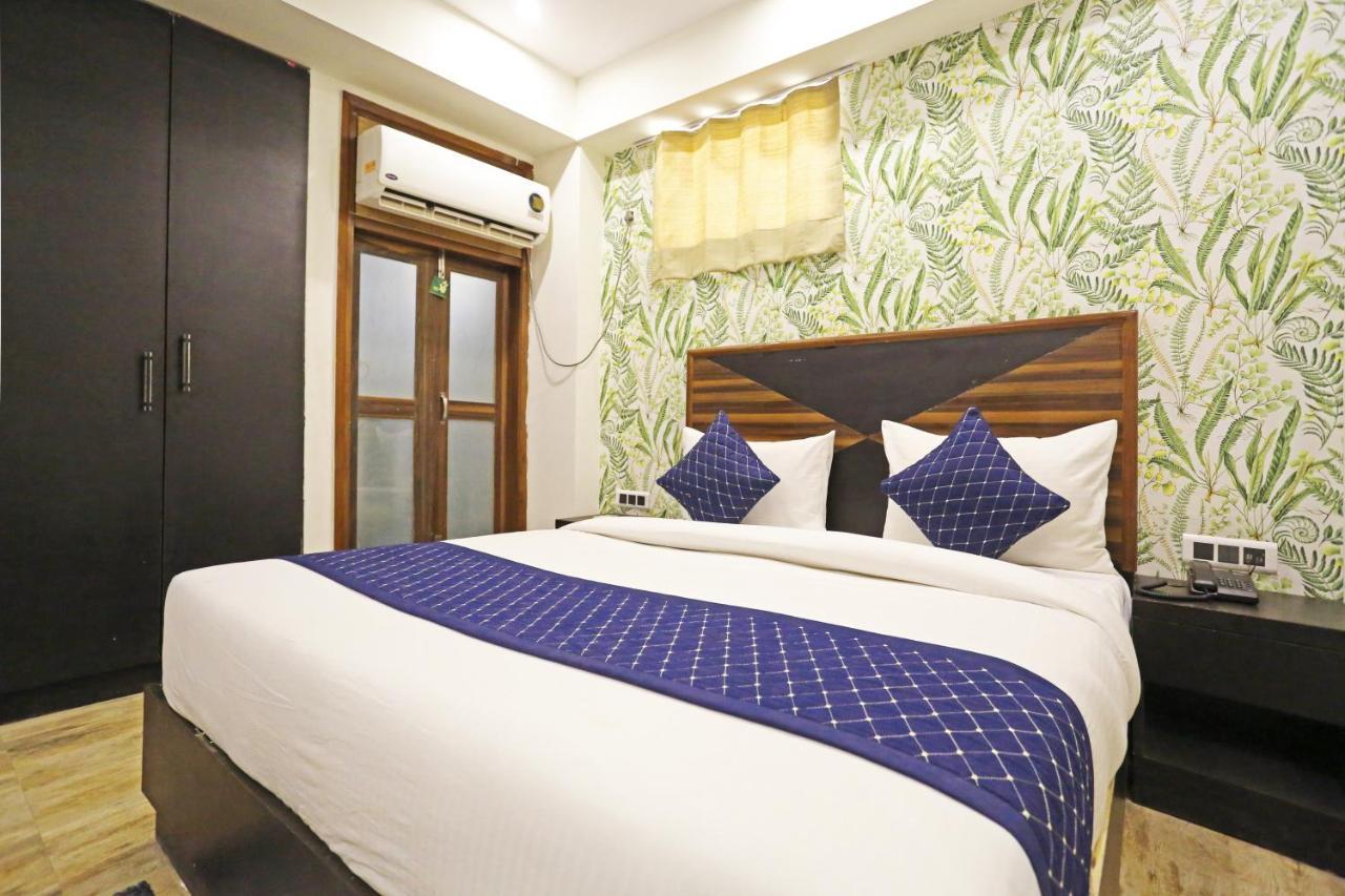 Hotel Gl Near Delhi Airport 4*