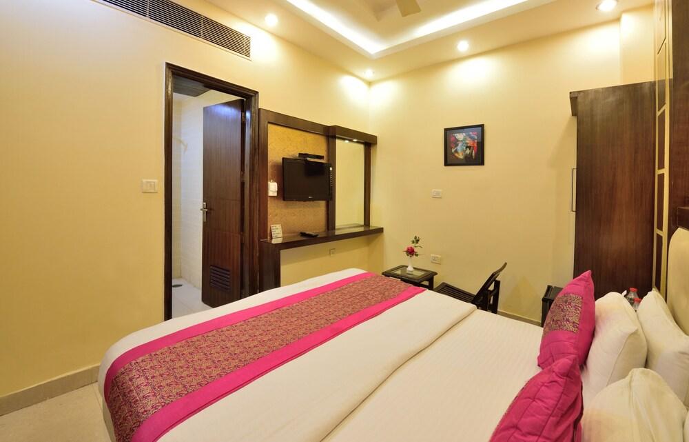 Hotel Aman International-a New Unit Of Aman Continental 3*