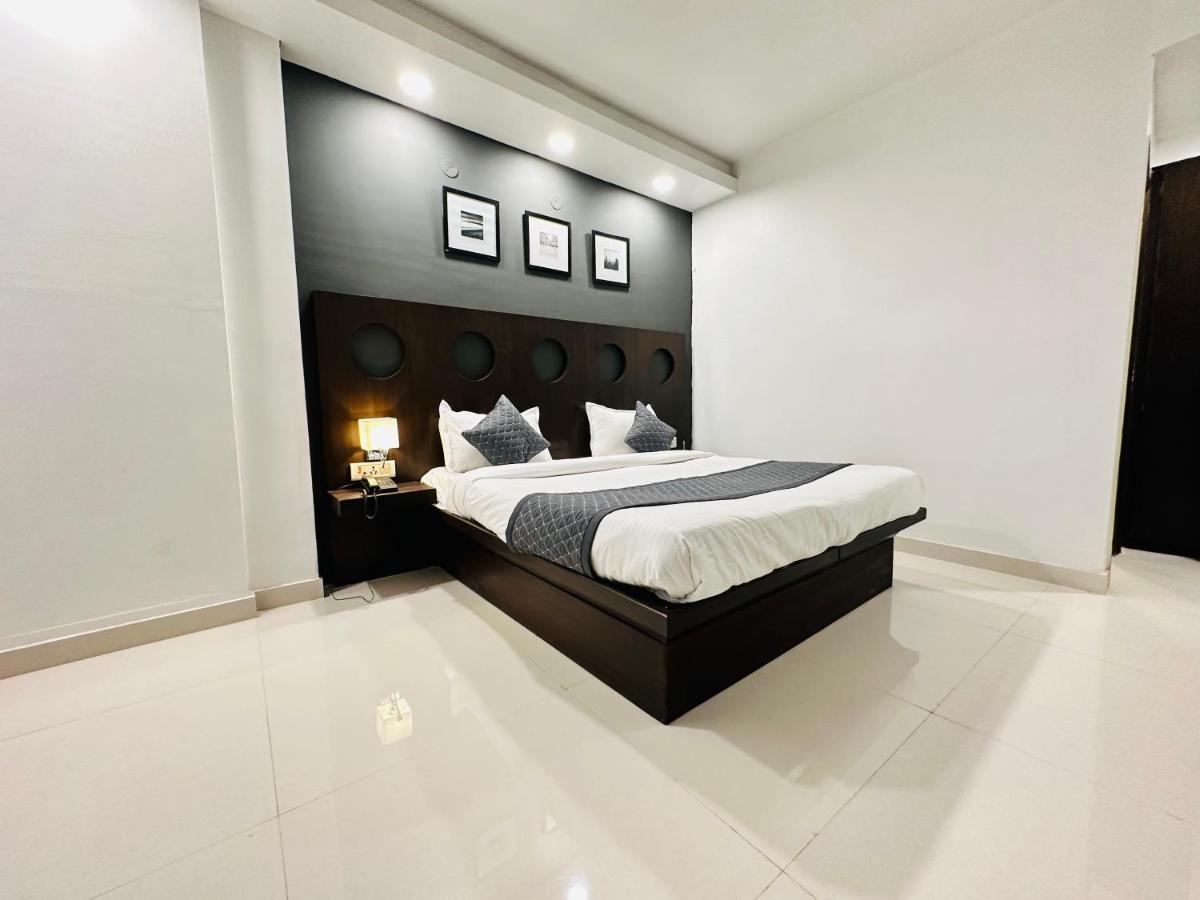 Knda Hotel New Delhi