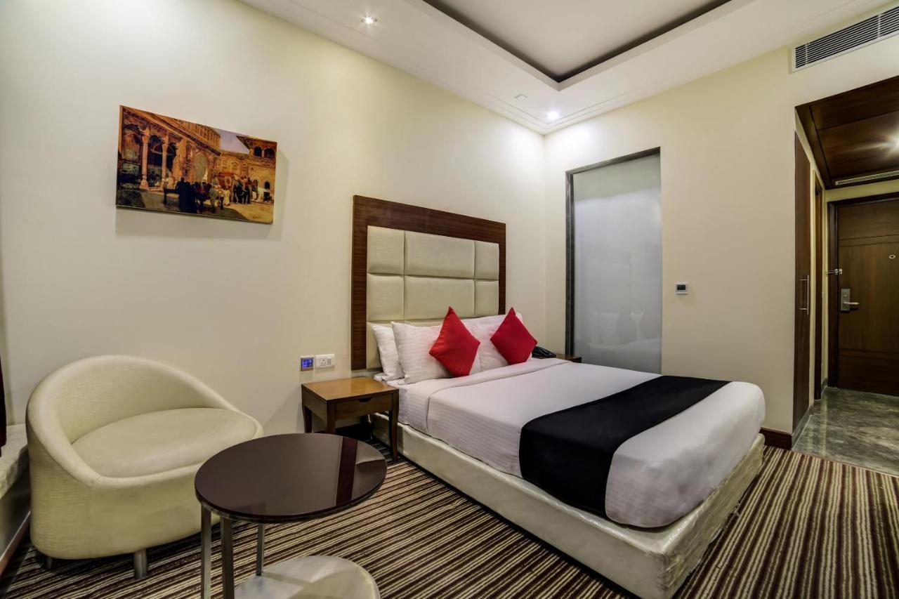 New Haven Greater Kailash - Local Id's Accepted Hotel 3*