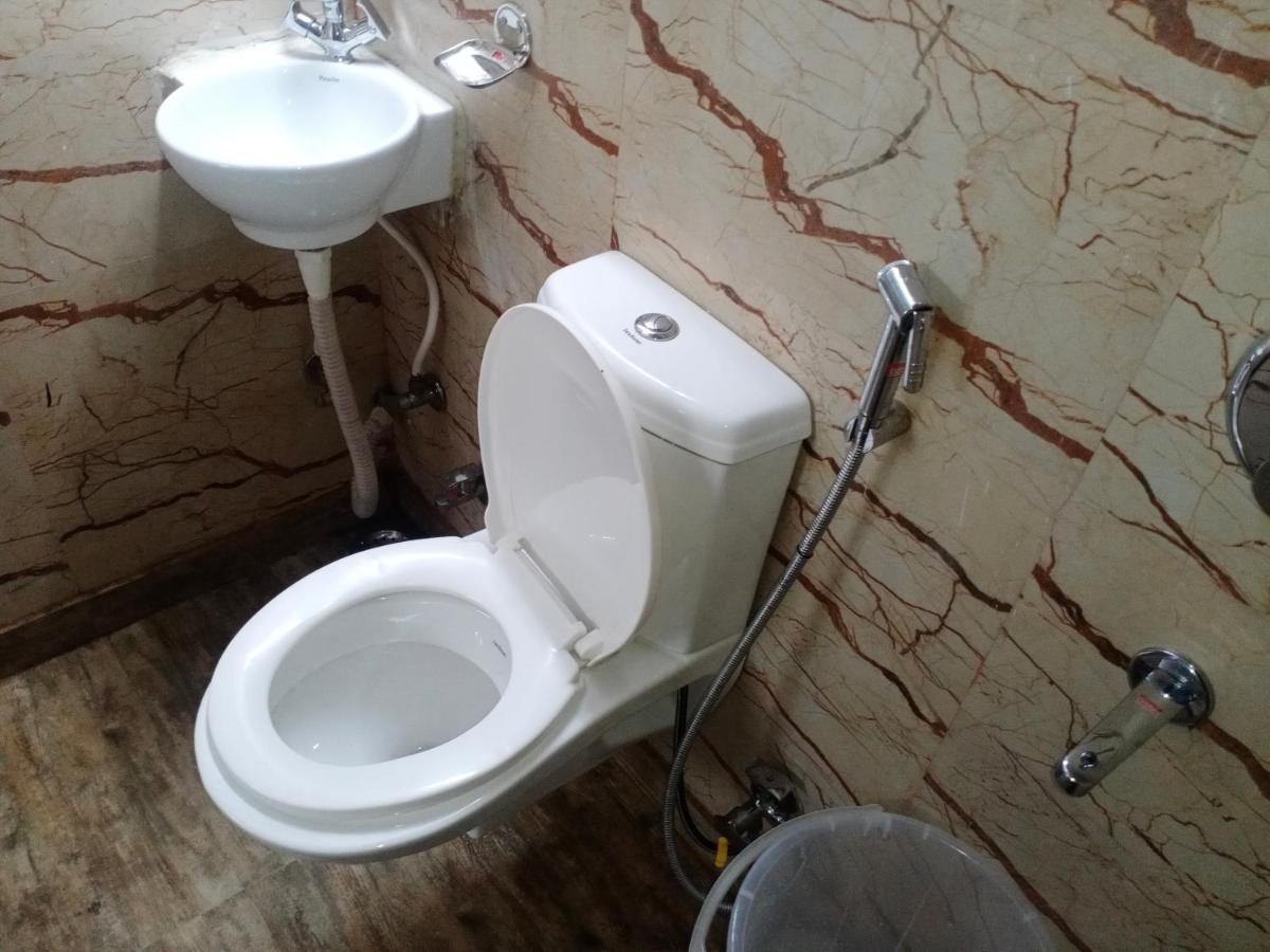 Cozy Cave Near Igi Airport Delhi Nova Deli