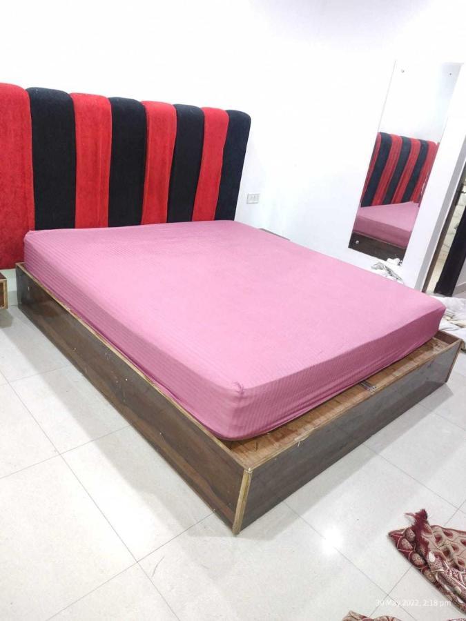 O Manju Near Dwarka Sector 11 Metro Station Hotel