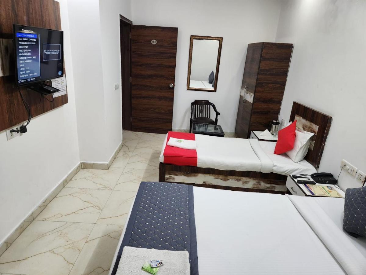 Clayton Near Igi Airport Delhi New Delhi