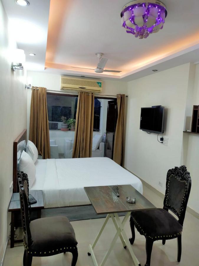 Jpm - East Of Kailash 3*