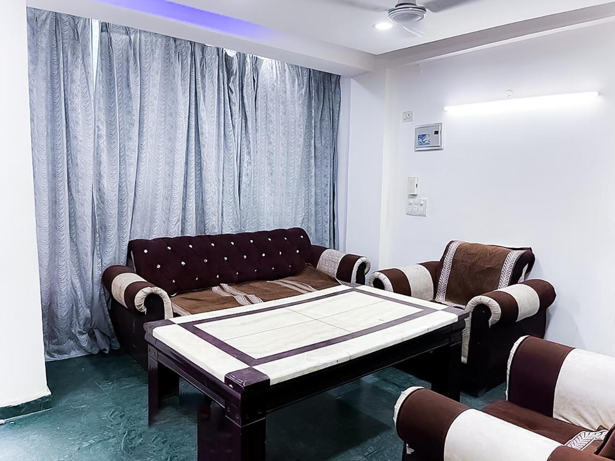 Hotel Blu Lagoon - Malviya Nagar 3*