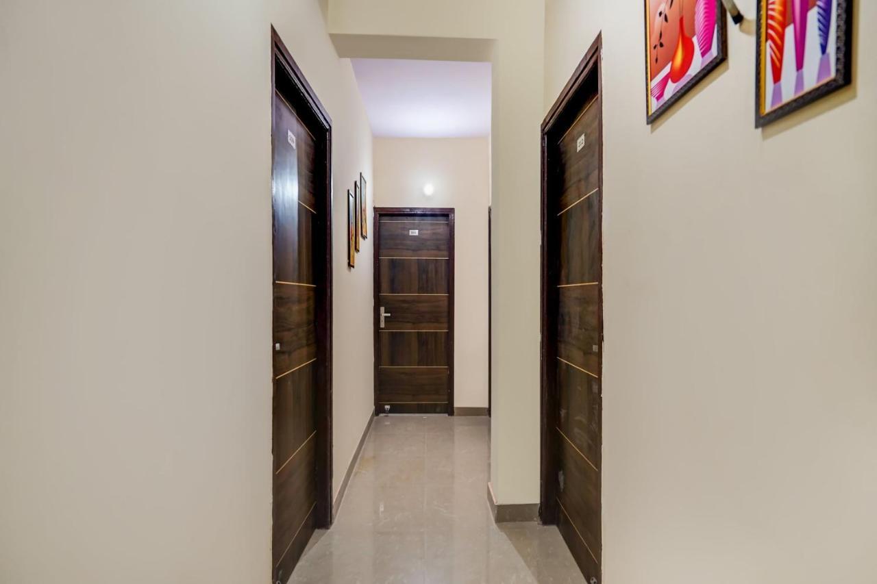 Hotel Oyo Flagship 75287 Pubg Residency 3*