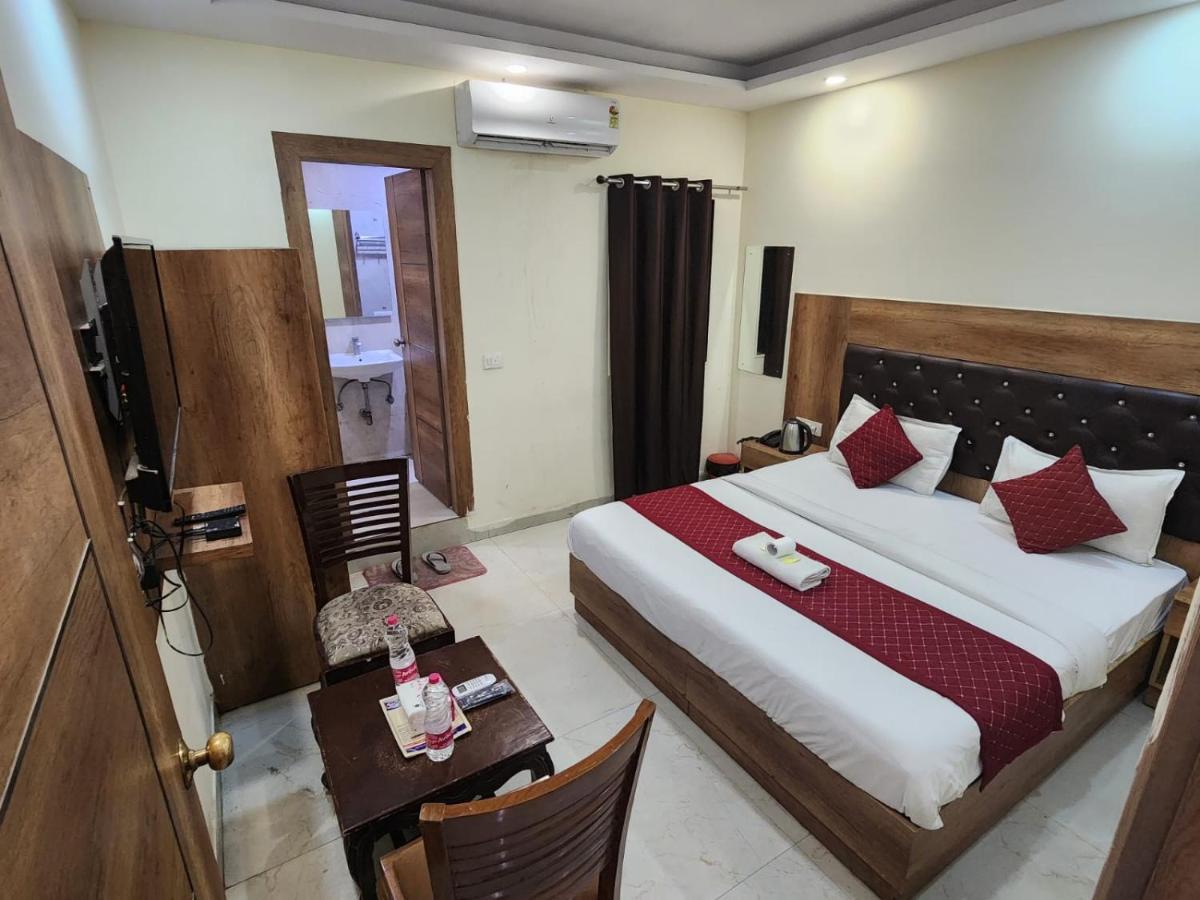 Ivy Plaza Luxury Hotel 4*