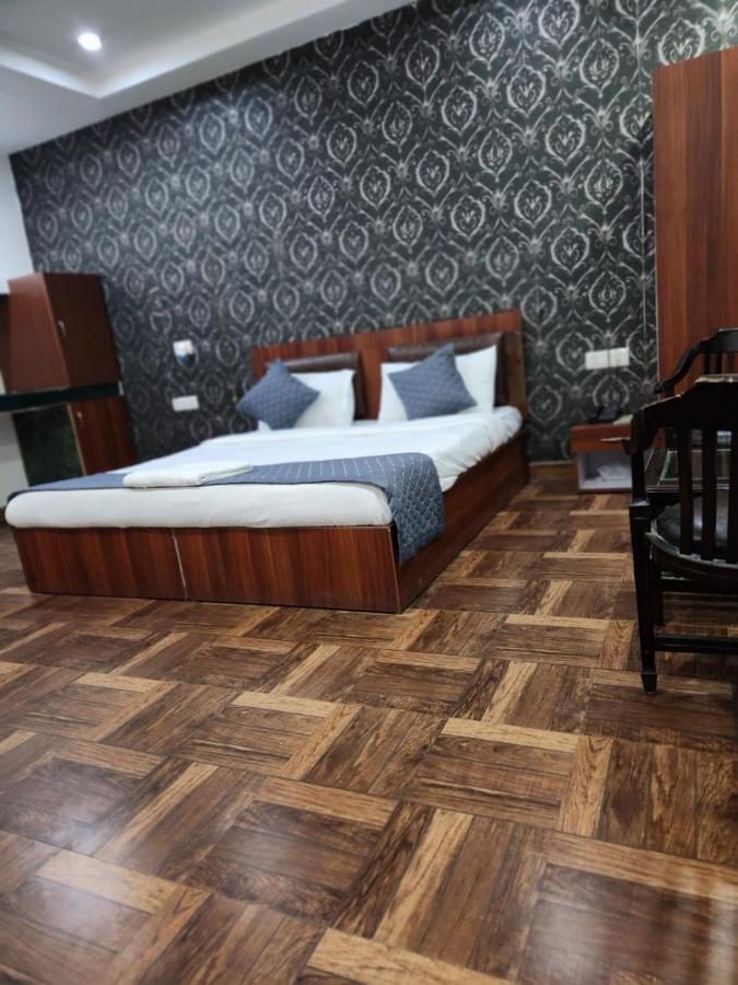 Clayton Near Igi Airport Delhi Hotel
