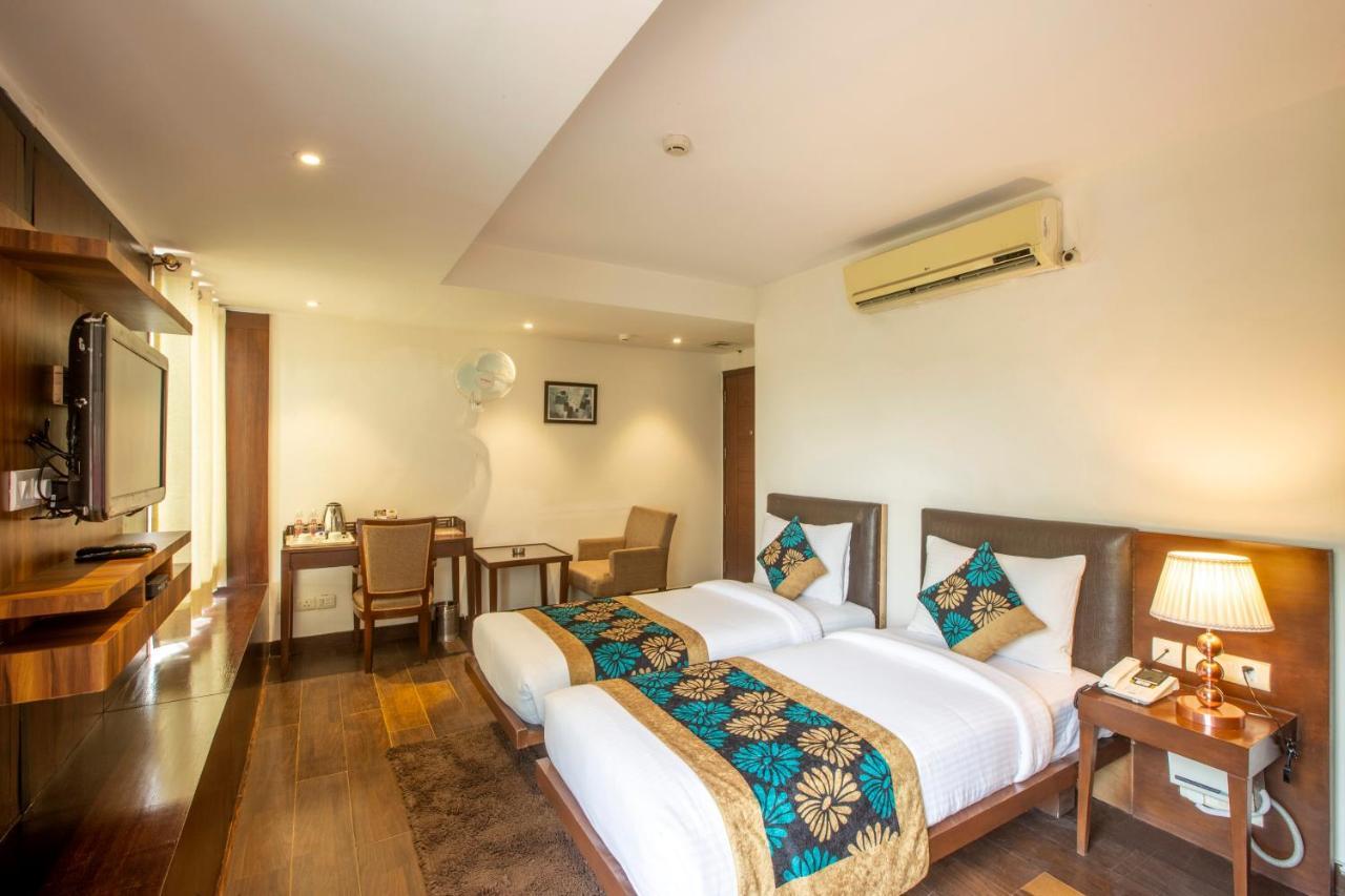 Arch International Hotel