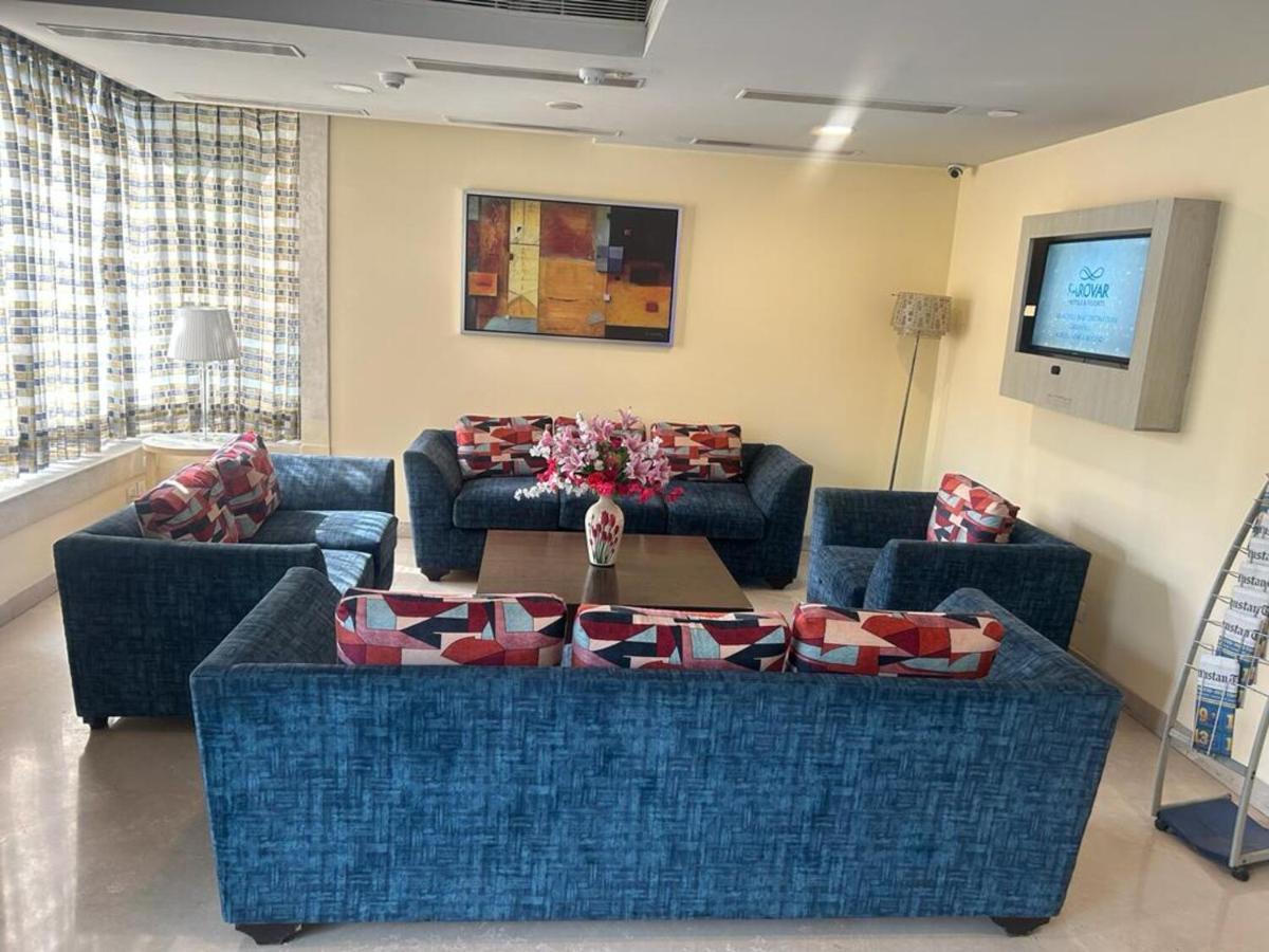 Hotel Sarovar Portico Naraina,