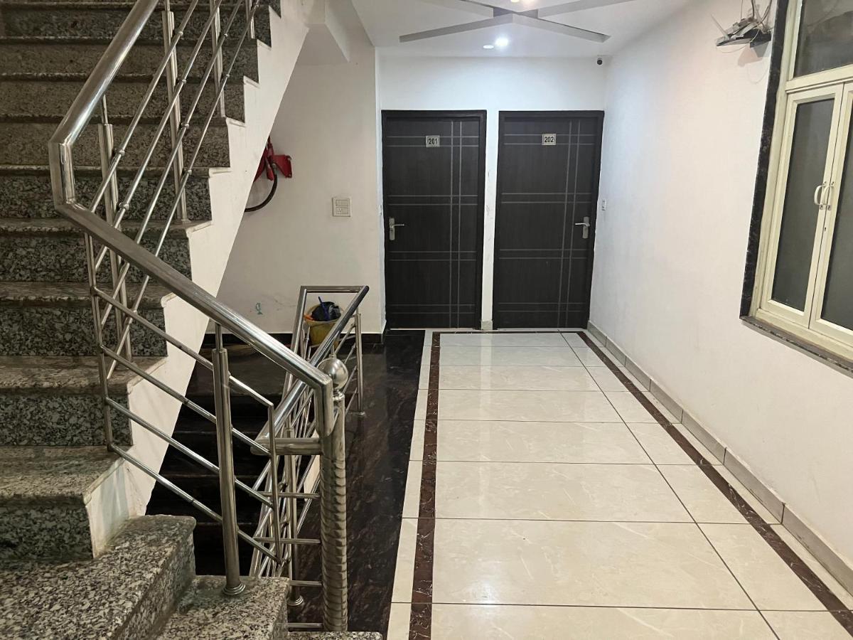 Hotel Teju Near Delhi Airport T3