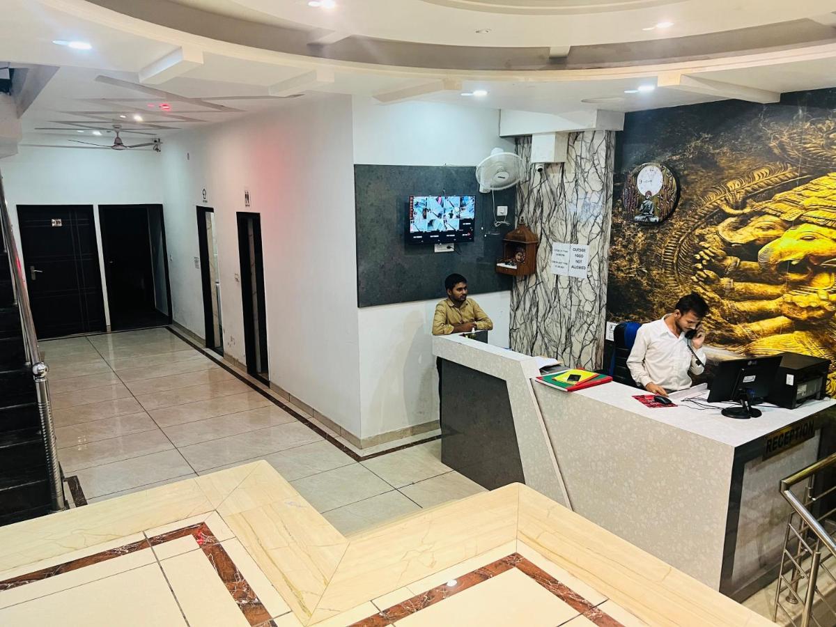Teju Near Delhi Airport T3 Hotel