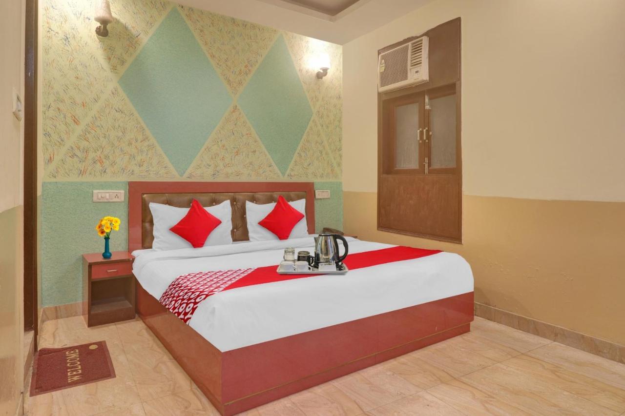 Hotel O Near Ambience Mall 3*