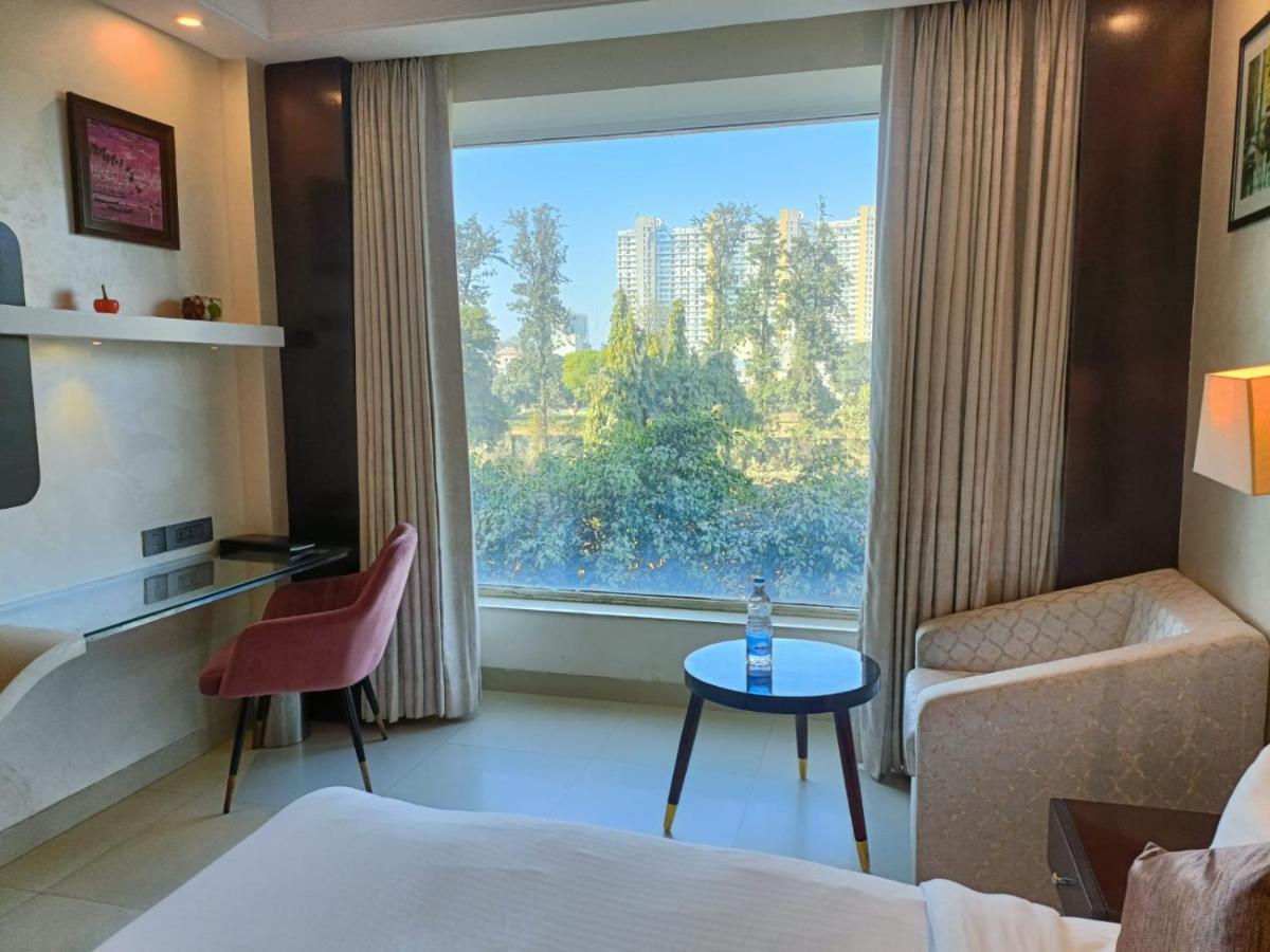 Udman Chhattarpur Hotel