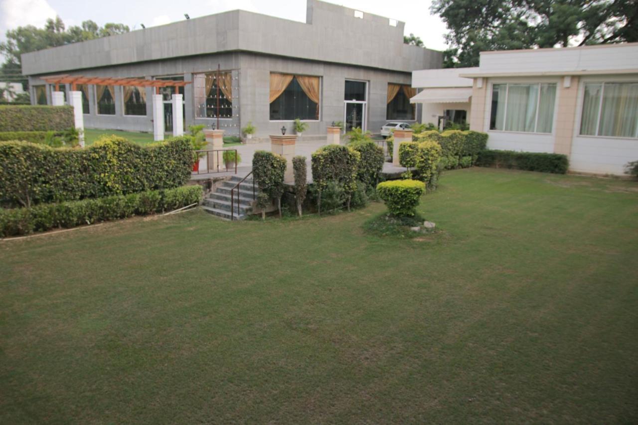 Opulent By Udman Chhattarpur Hotel New Delhi