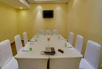 Sarovar Portico Naraina,