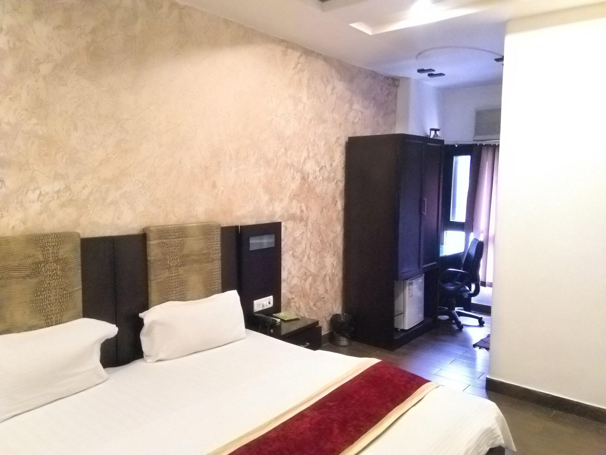 Arihant Inn-near Blk Hospital Hotel