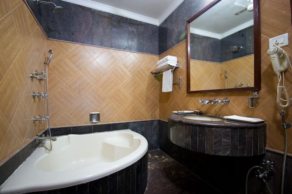 Sunstar Grand Hotel 3*