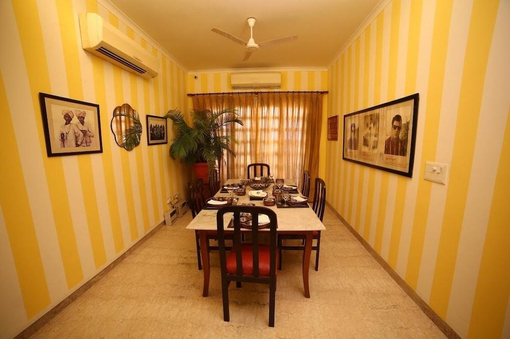 Bed & Breakfast Colonel's Retreat 3*