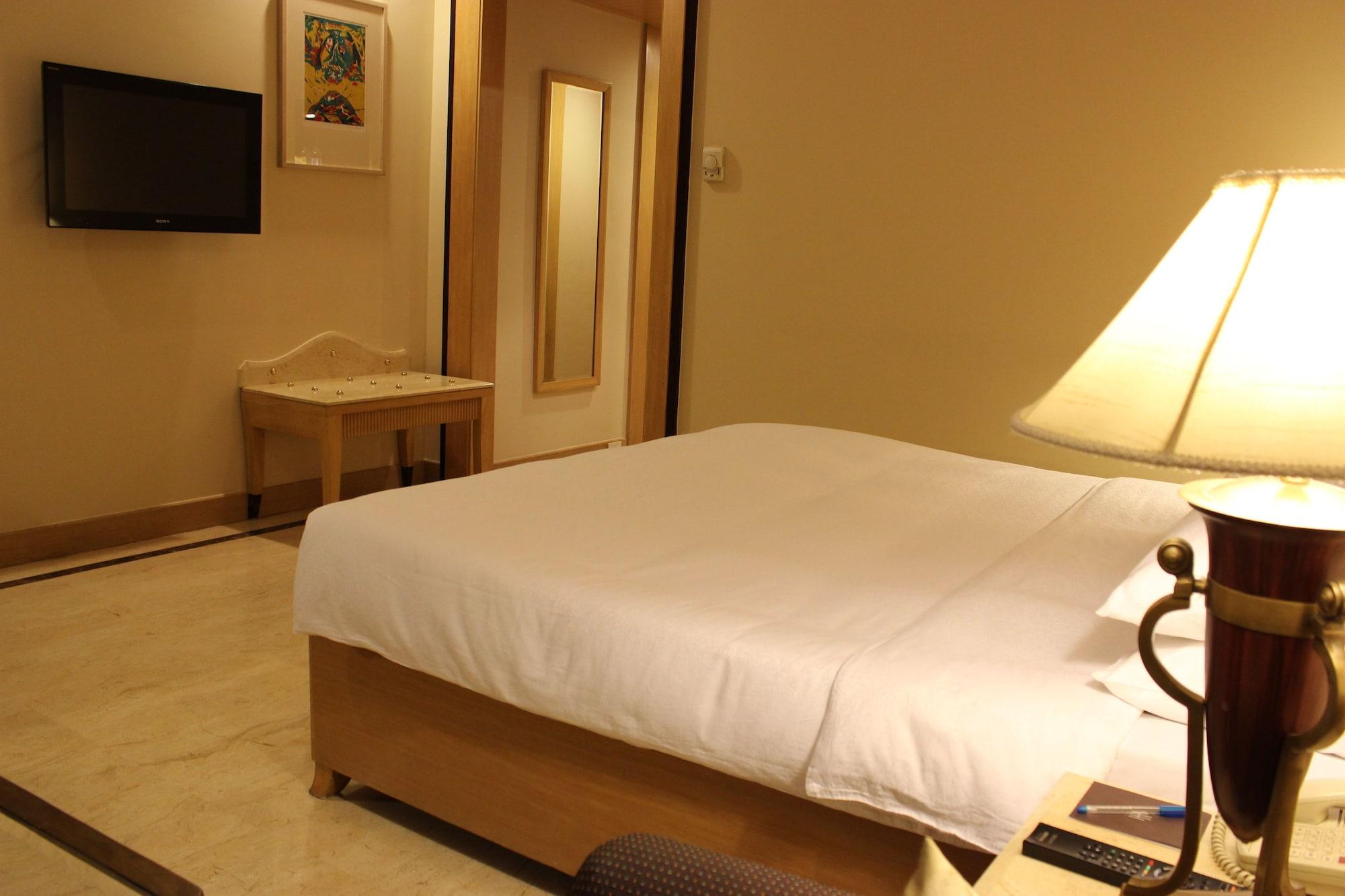 The Hans, Hotel 4*