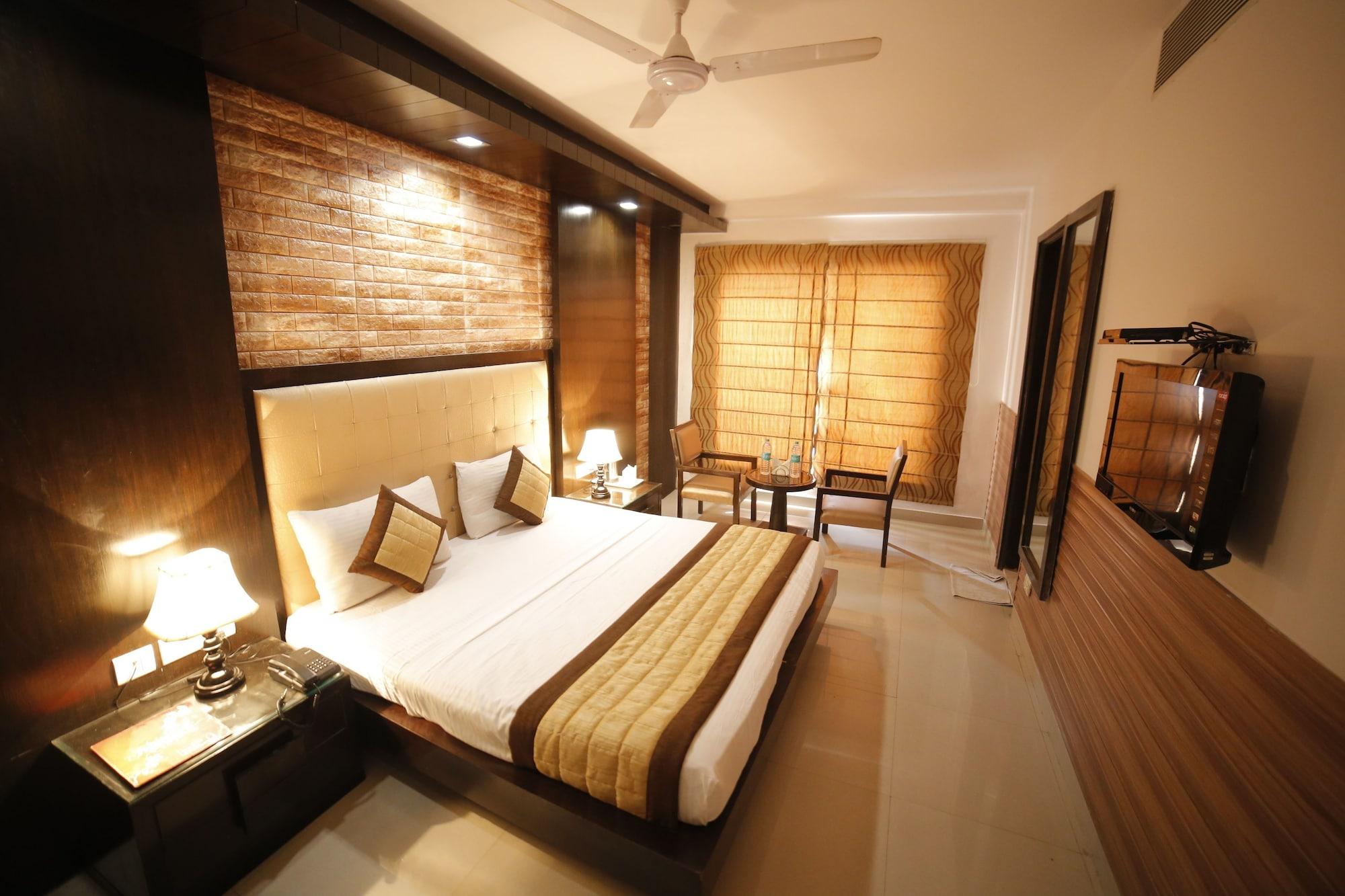 Hotel Pride, Karol Bagh
