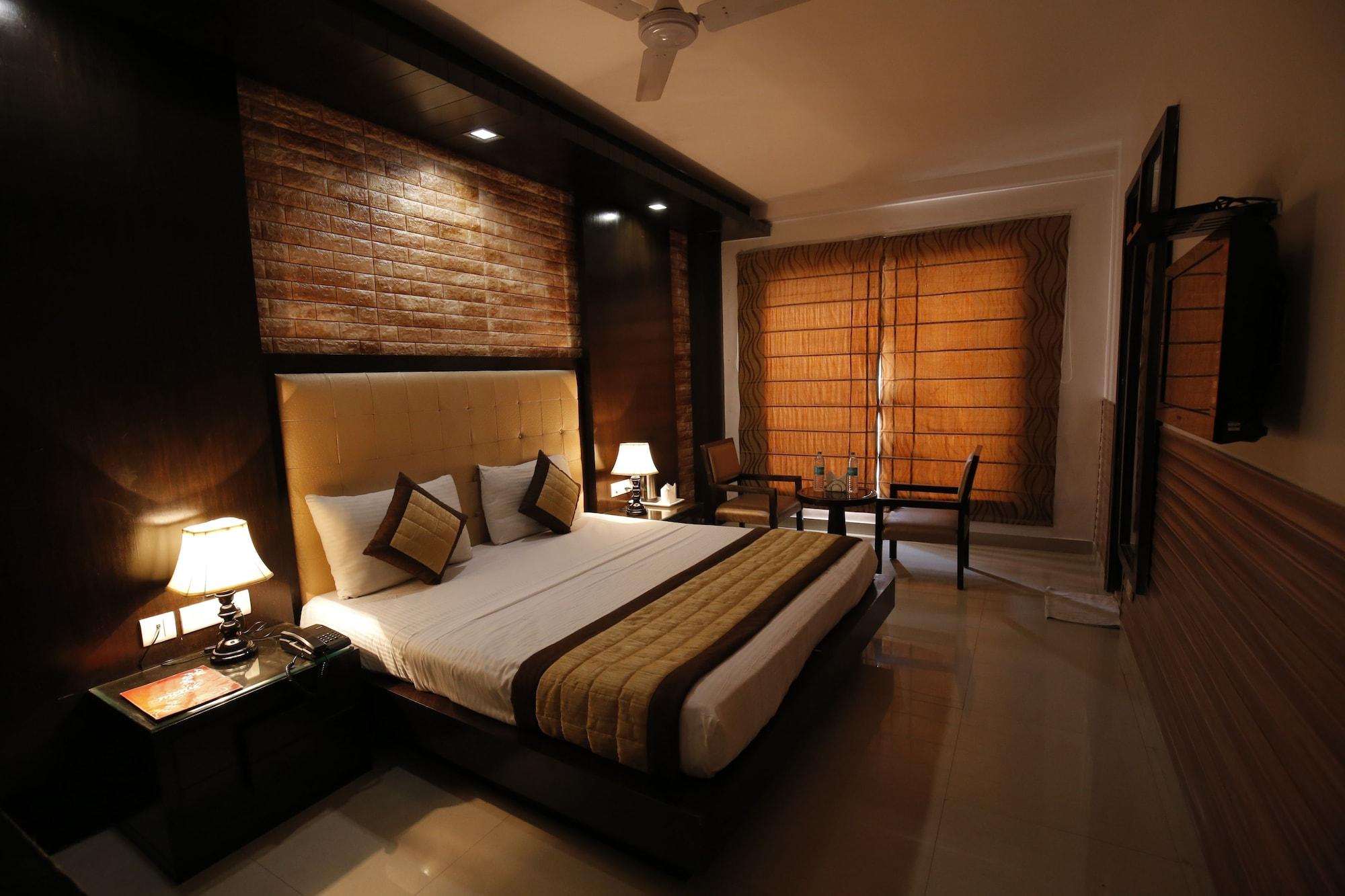 Hotel Pride, Karol Bagh