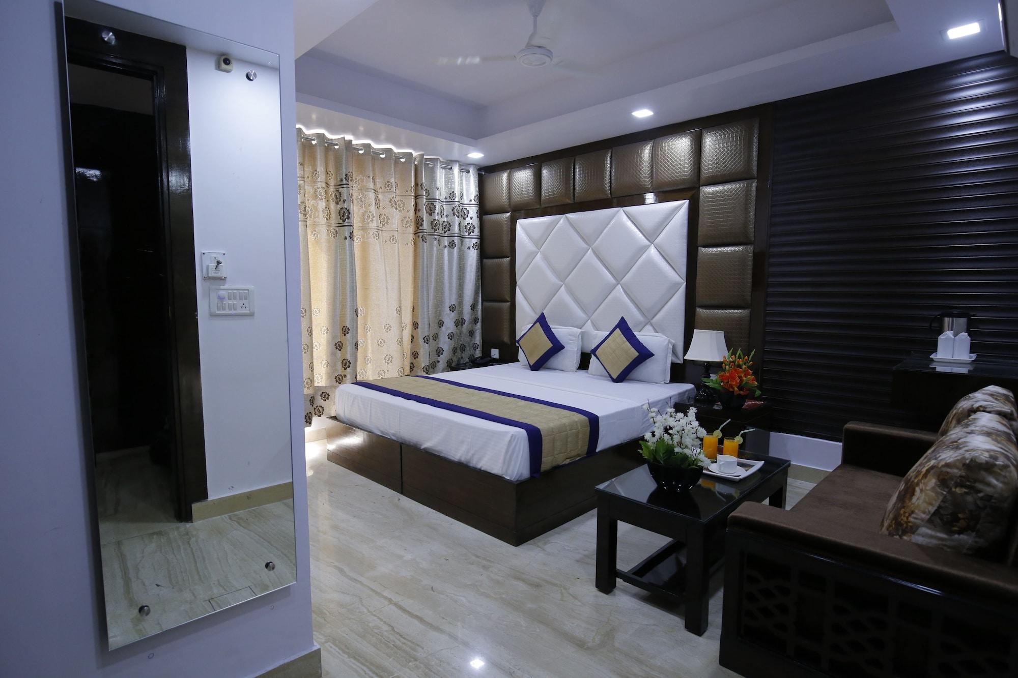 Pride, Karol Bagh Hotel