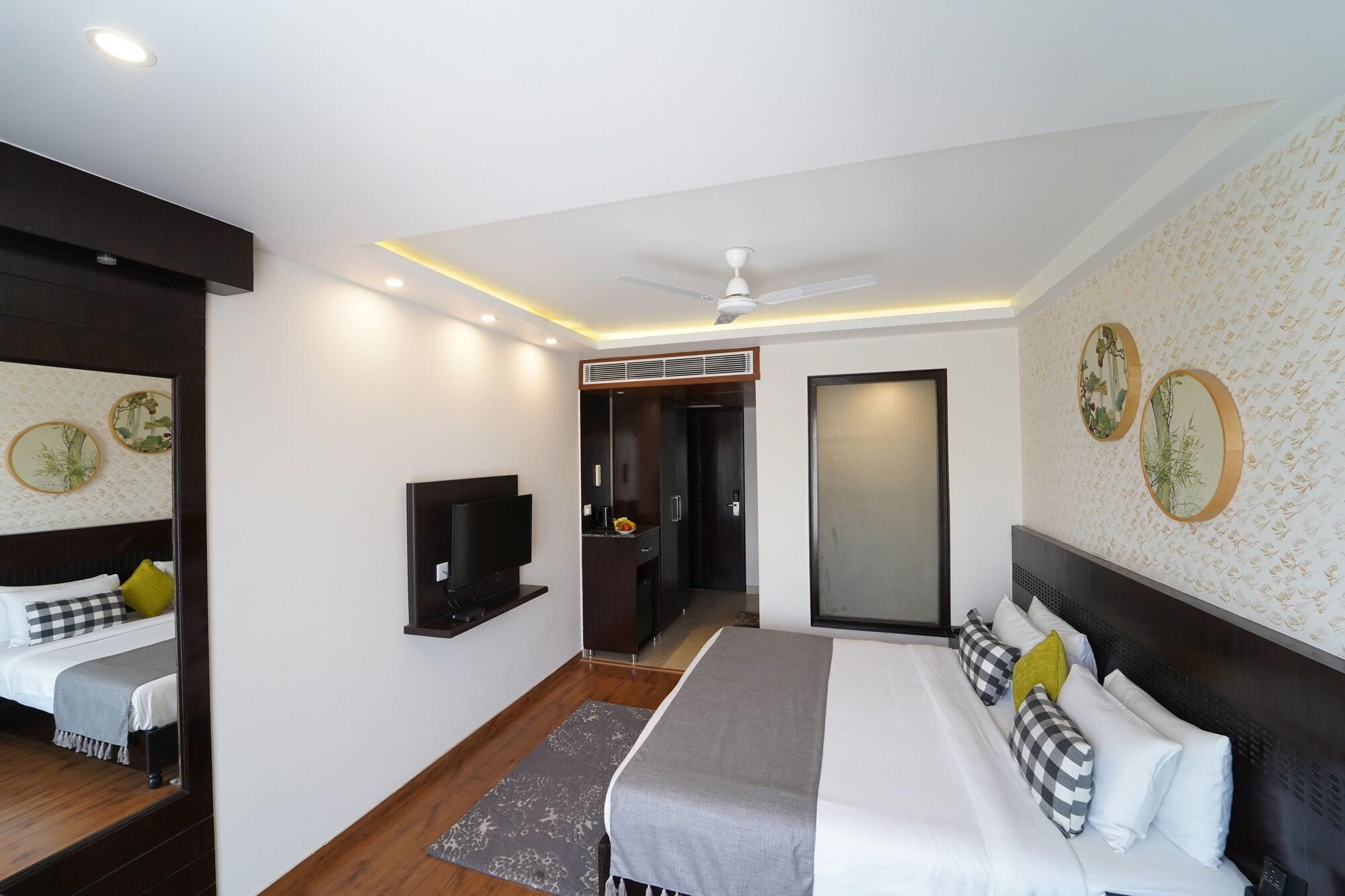 Rockland Hotel, C.r Park Hotel 4*