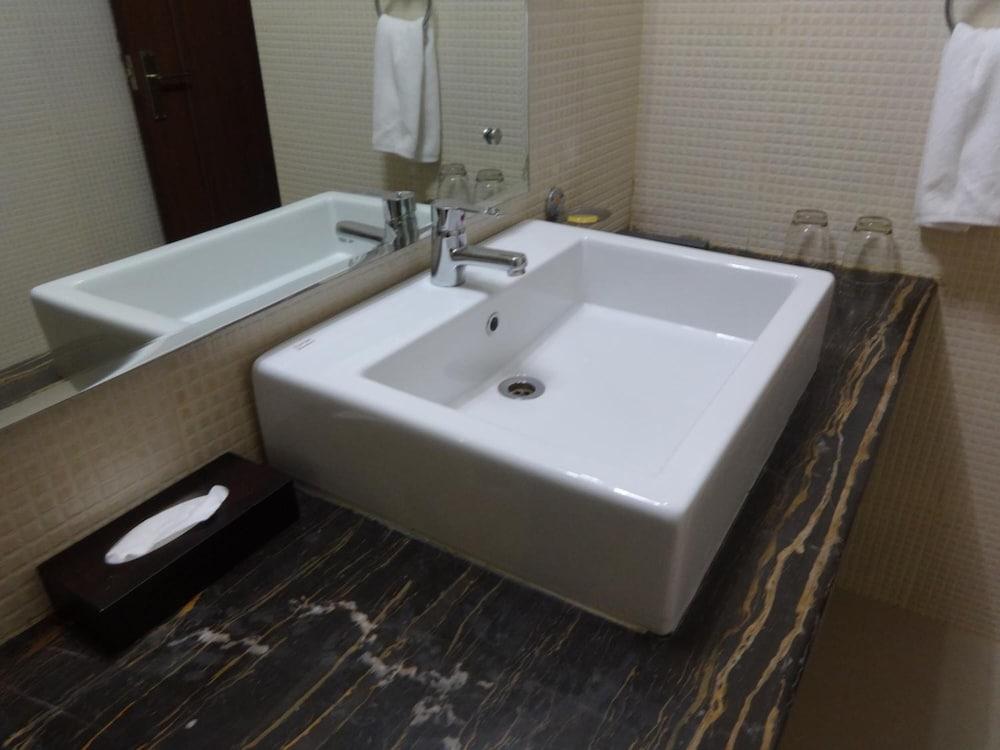 The Pamposh 3*