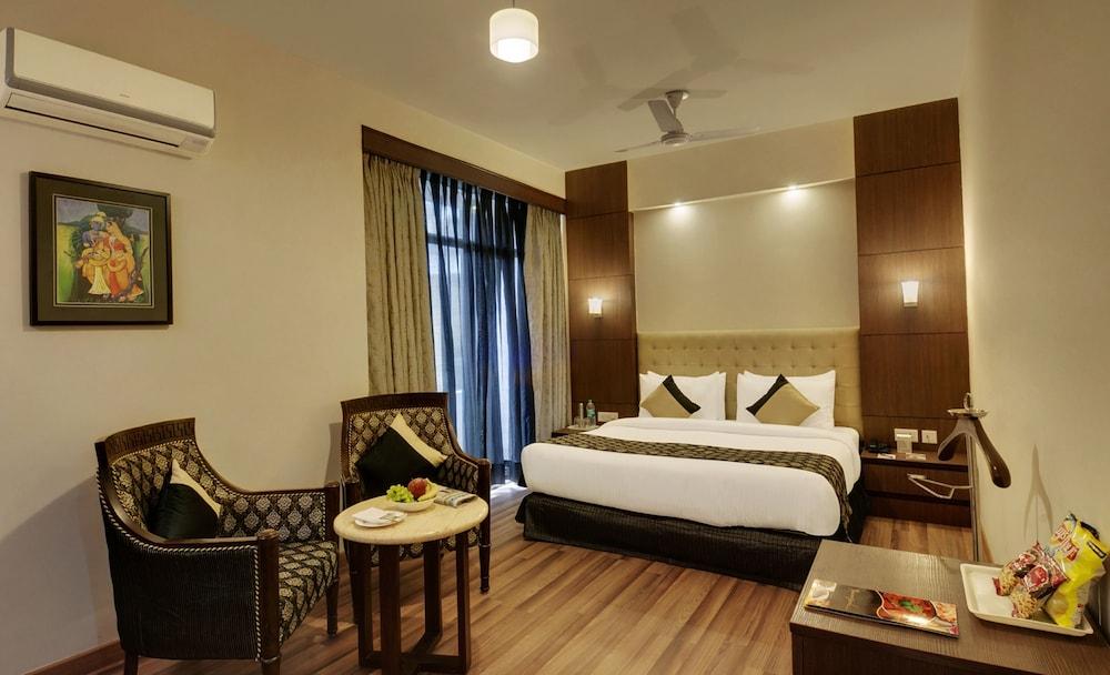 The Pamposh Hotel