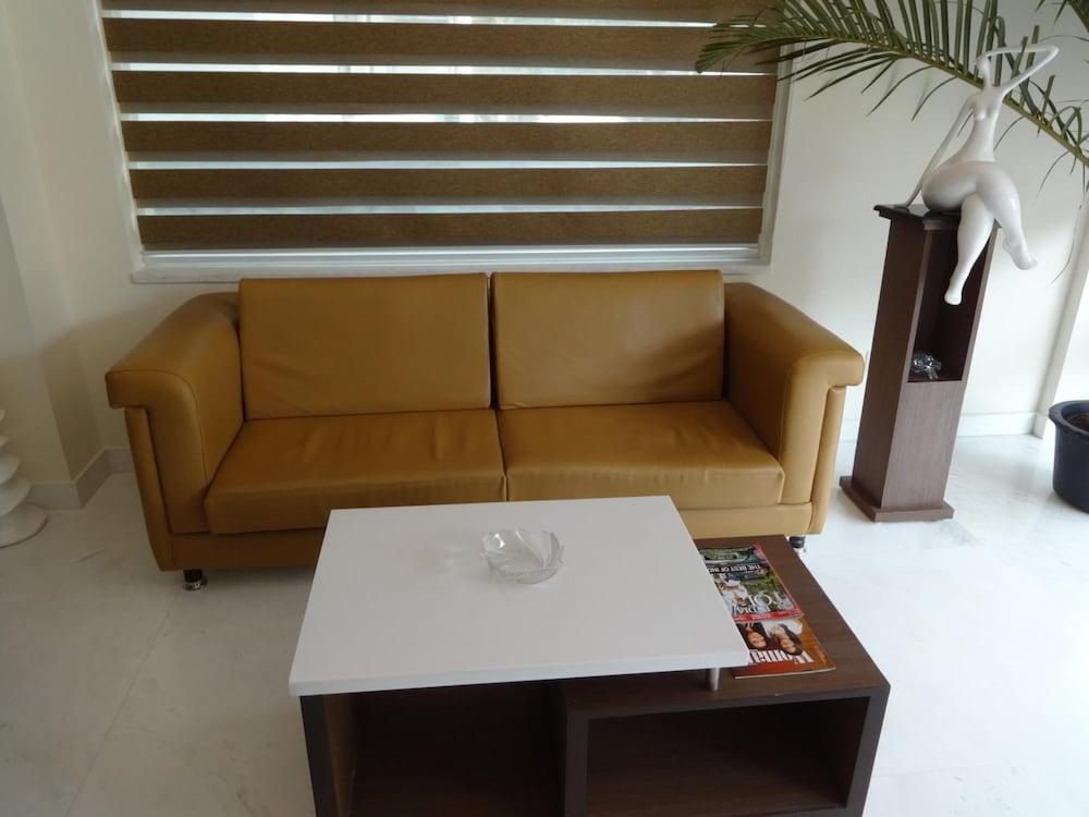 The Pamposh Hotel 3*