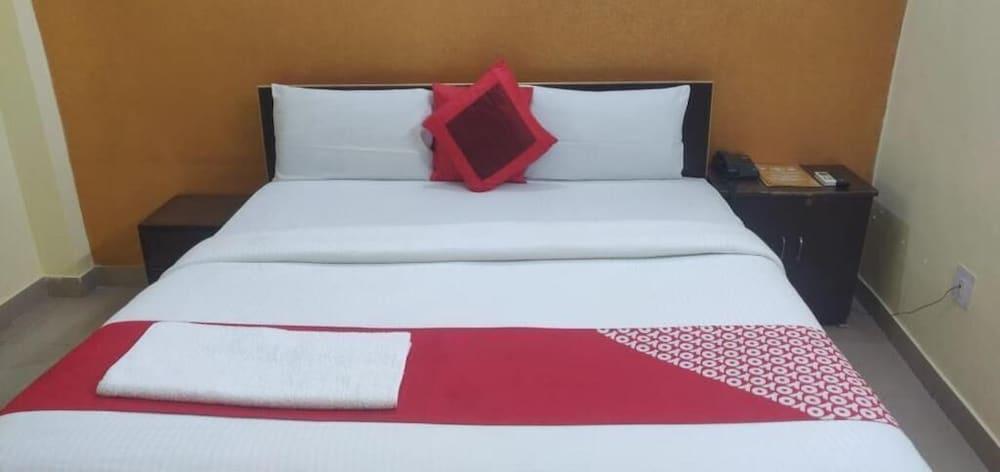 Hotel Airport Vishal Residency New Delhi