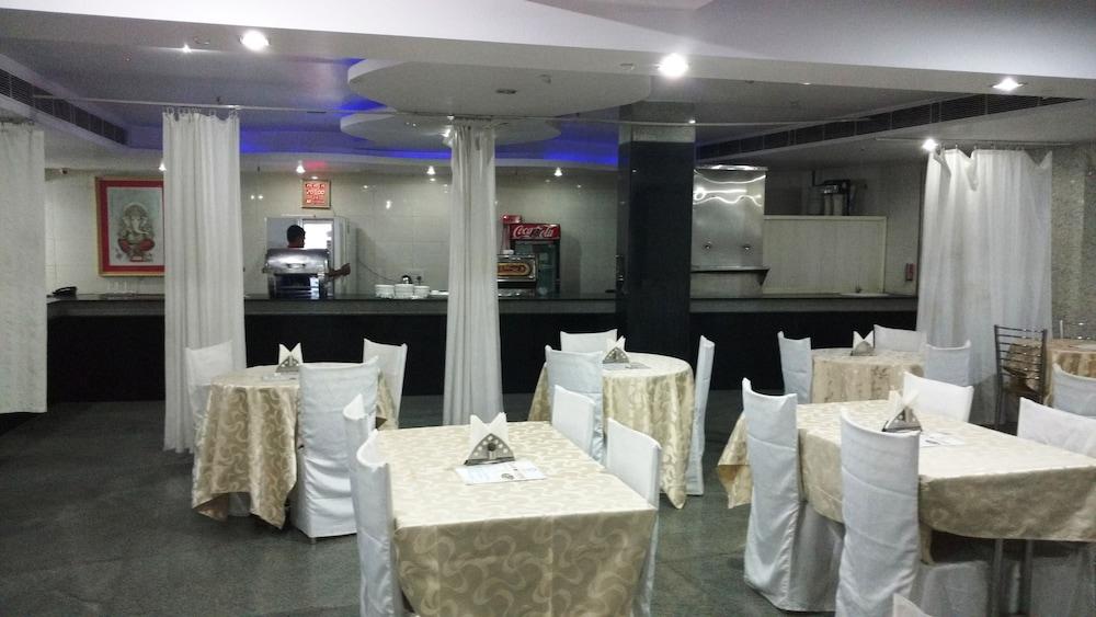 Airport Vishal Residency