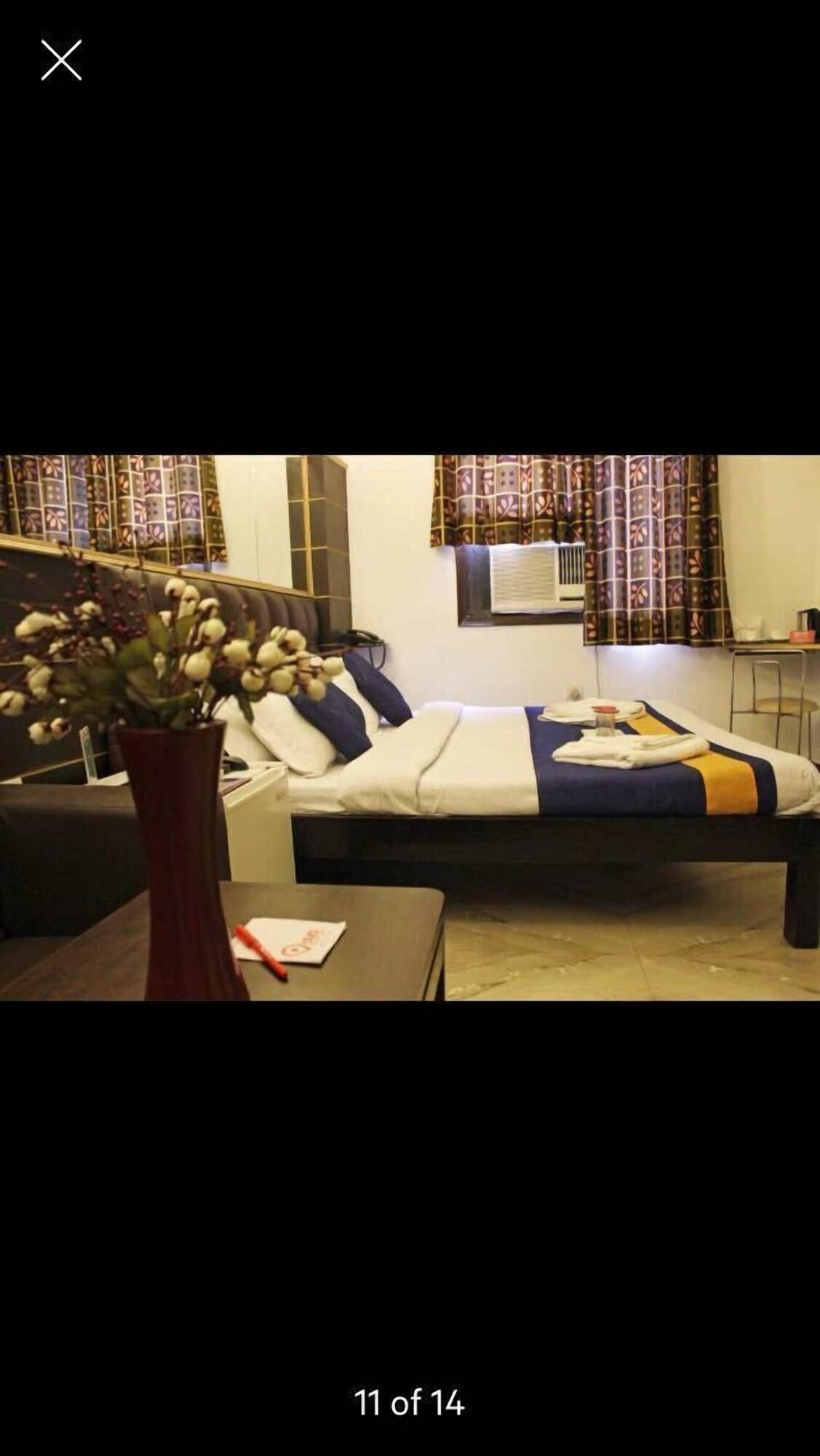 Hotel Amrit 3*