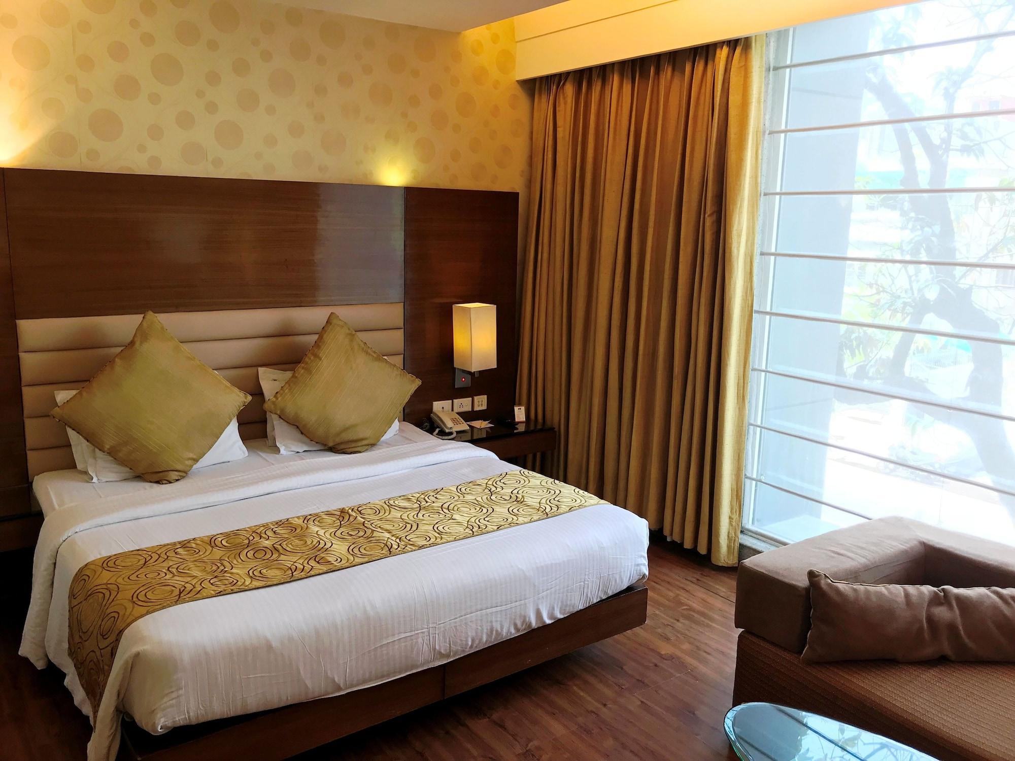 Hotel Indus Biznotel 4*