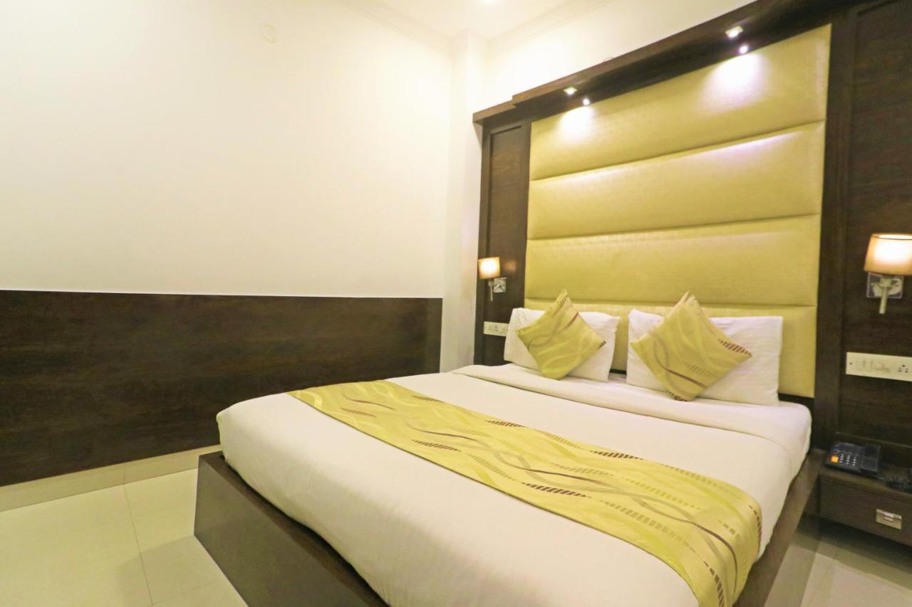 Hotel Pathway Near Delhi Airport 3*