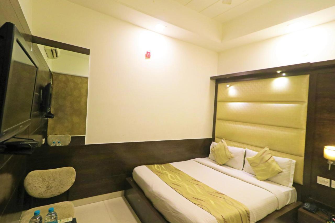 Hotel Pathway Near Delhi Airport New Delhi