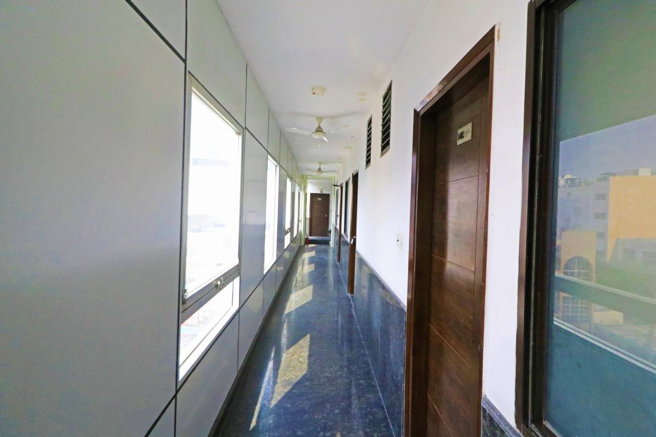 Pathway Near Delhi Airport 3*