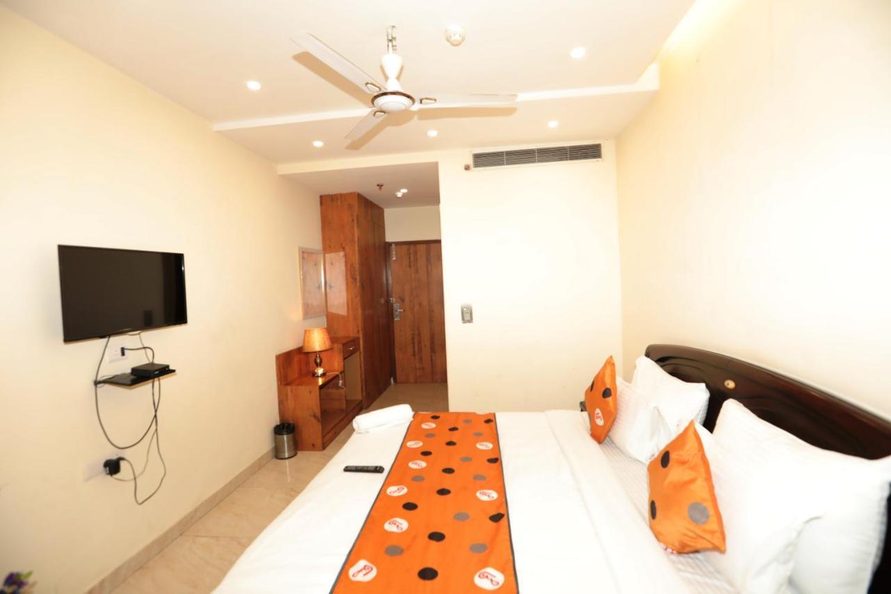 Red Coral - Netaji Subhash Place, Pitampura Hotel New Delhi