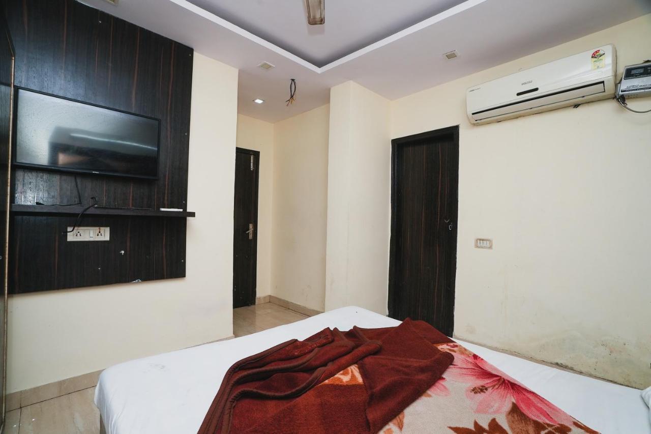 Hotel Av International Near Railway Station, Paharganj *
