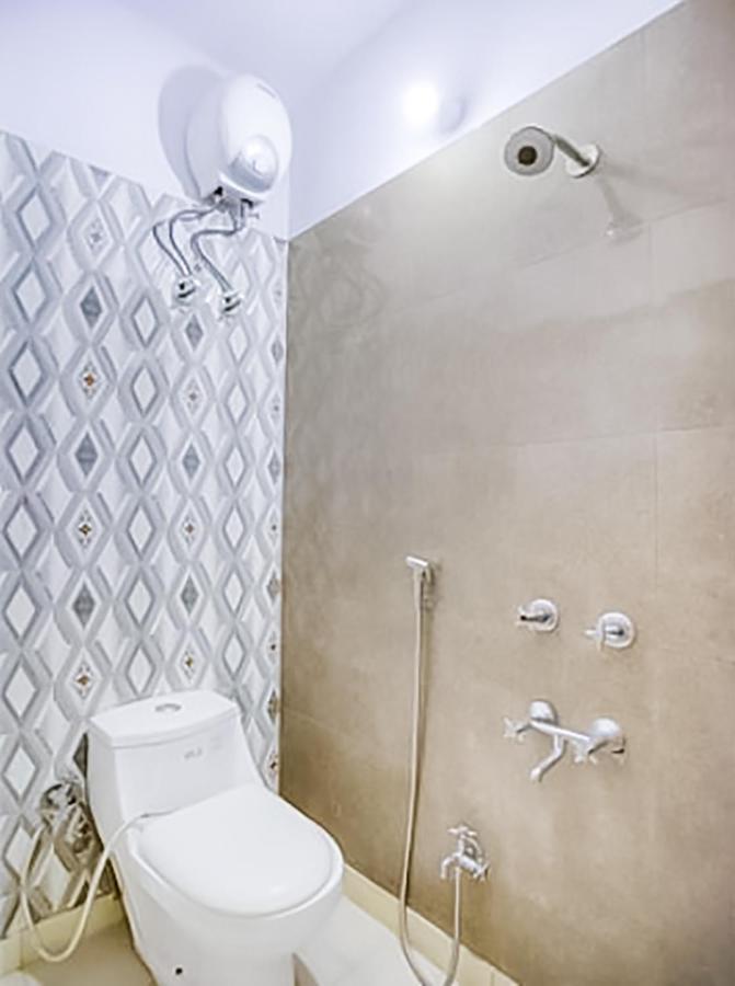 Roomshala 112 Blissbourn - Lajpat Nagar 3*