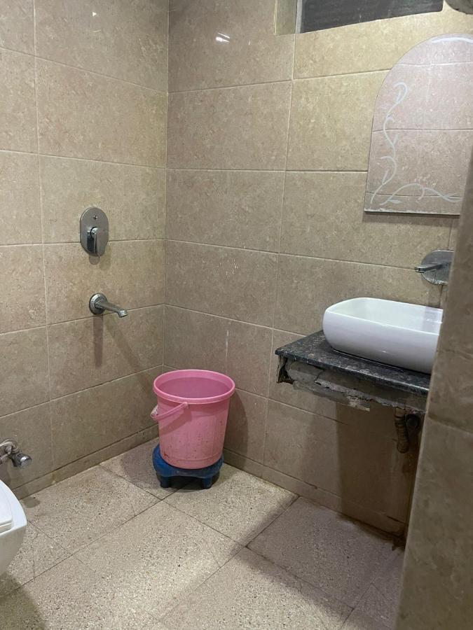 Hotel Hare Krishna Paharganj