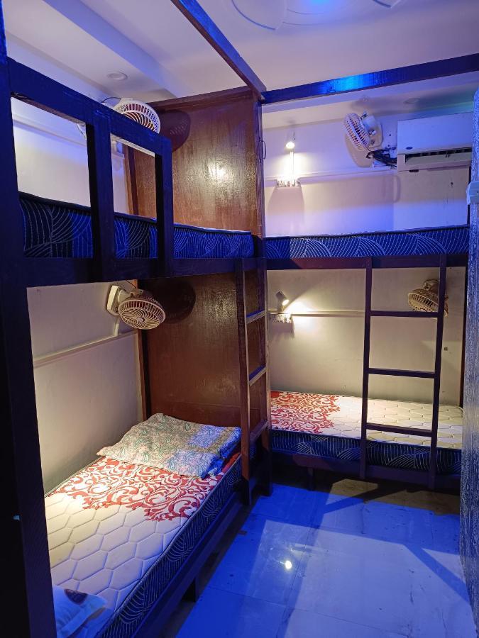 Frazyone Hostel New Delhi