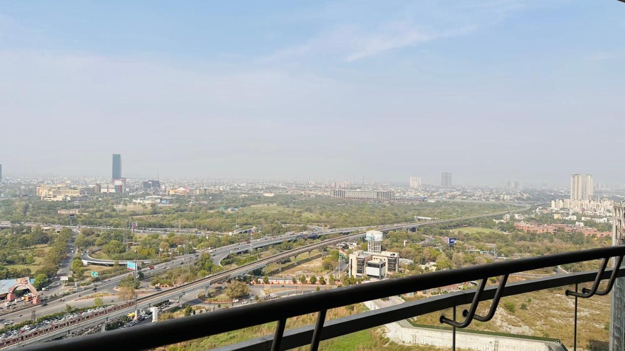 21st Floor Skystudio With Balcony * New Delhi